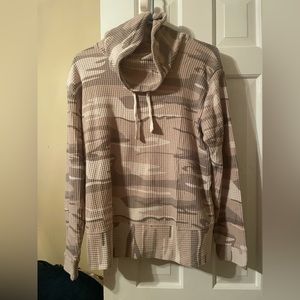 Neutral multi camo color.